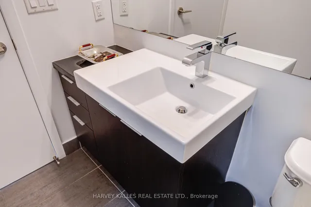 Additional image 9 of 478 King St Unit 318