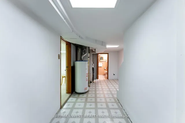 Additional image 36 of 275 Claremont Ave