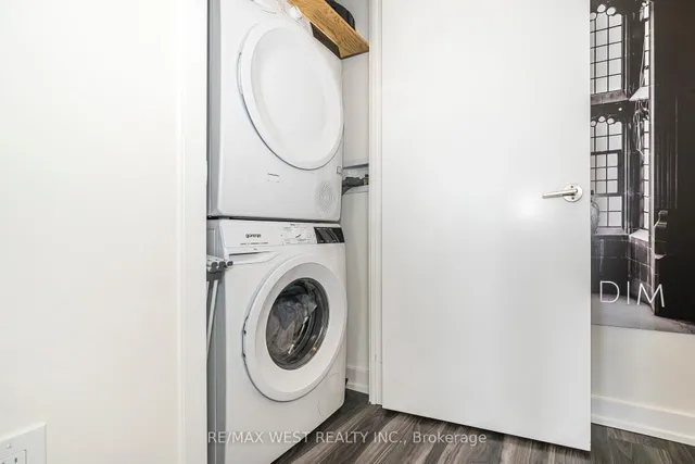 Additional image 19 of 859 The Queensway N/A Unit 813