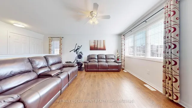 Additional image 15 of 37 Arkwright Dr