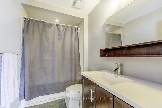 Additional image 29 of 215 Dundas St Unit 8