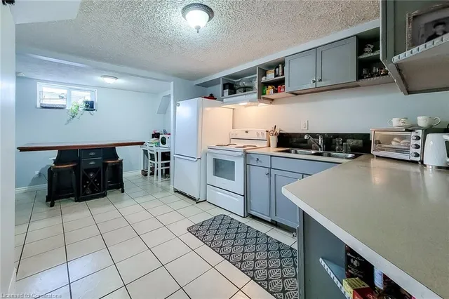 Additional image 8 of 8 Basswood Crt