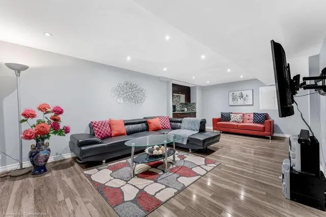 Additional image 37 of 71 Cook St