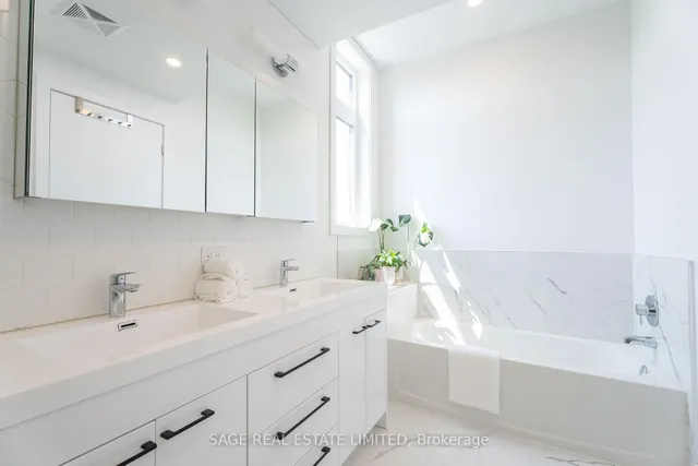 Additional image 21 of 38 Perth Ave