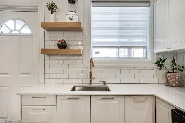 Additional image 27 of 37 Holton Ave