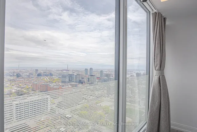 Additional image 22 of 181 Dundas St Unit 5303