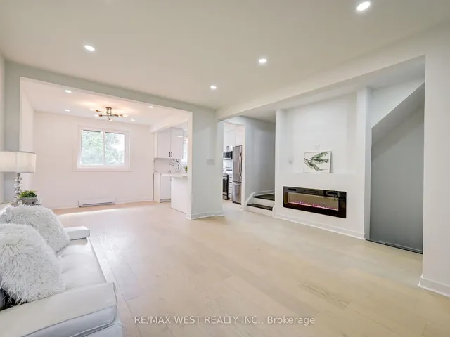 Additional image 14 of 22 Tandridge Cres Unit 808