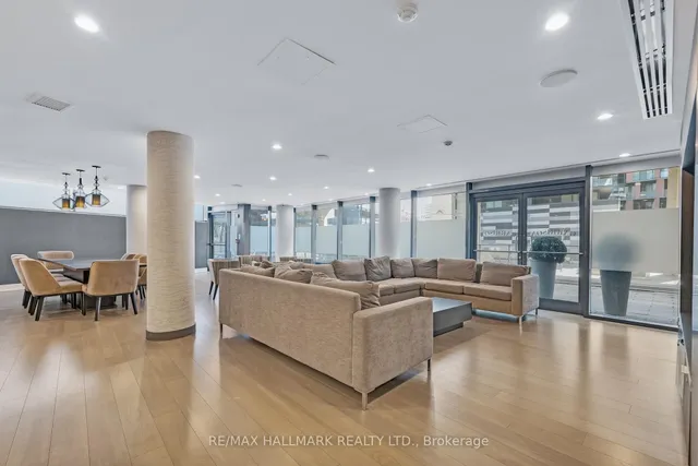 Additional image 23 of 169 Fort York Blvd Unit 913