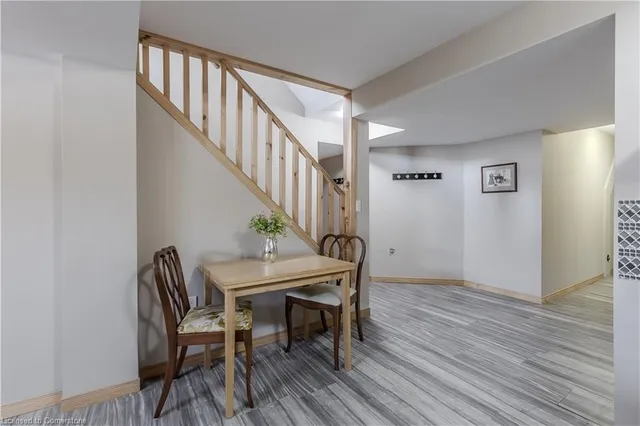 Additional image 27 of 8 Thornbury Crt