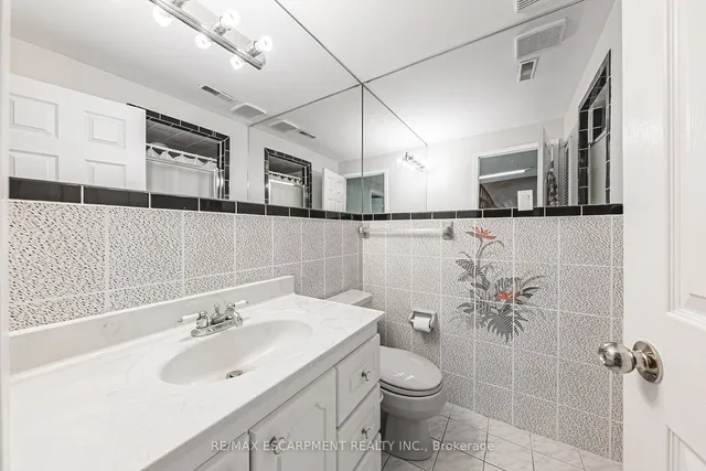 Additional image 38 of 28 Sunflower Cres