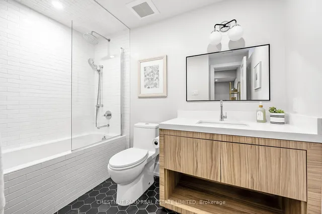 Additional image 35 of 15 Scarth Rd Unit 1