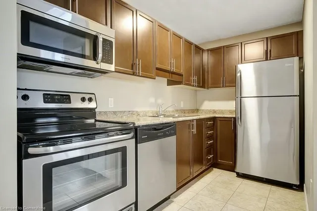 Additional image 12 of 55 Mooregate Cres Unit 11A