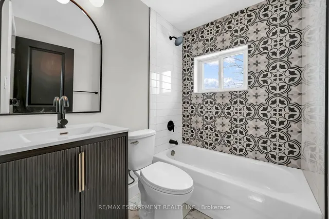 Additional image 27 of 117 Rosslyn Ave