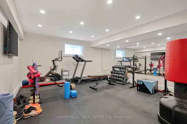 Additional image 38 of 313 Hillhurst Blvd