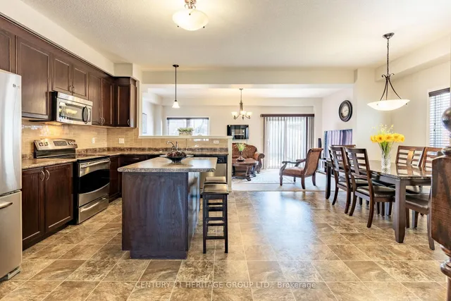 Additional image 6 of 382 Woodbine Ave