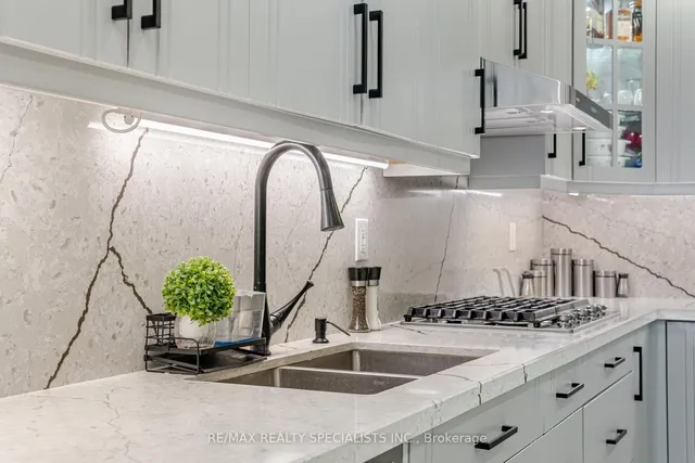 Additional image 10 of 4 Osgoode Dr