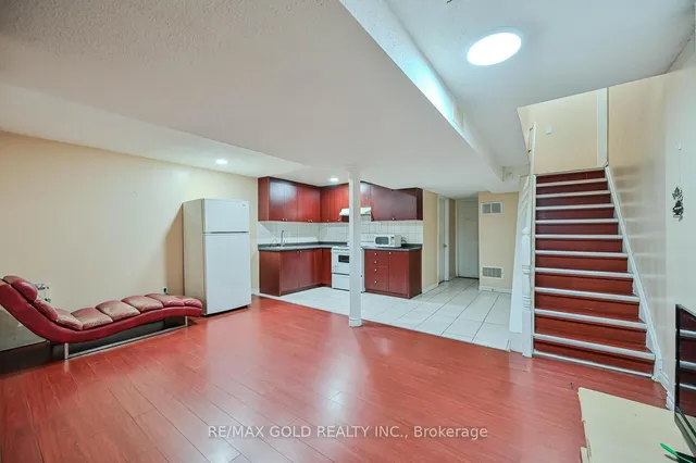 Additional image 36 of 152 Bighorn Cres