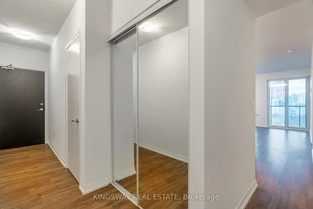 Additional image 4 of 25 Cole St Unit 1709