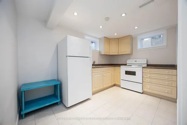 Additional image 39 of 2 Canterbury Cres