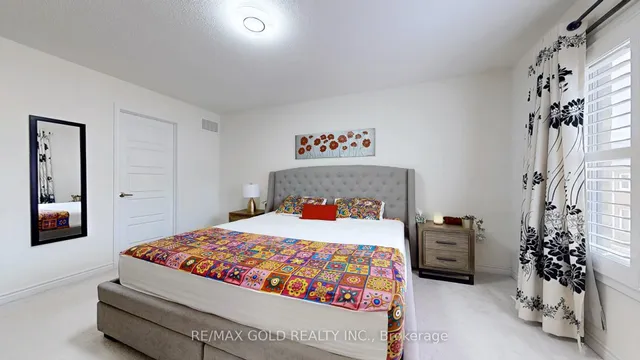 Additional image 23 of 644 Kennedy Circ