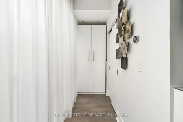 Additional image 17 of 32 Davenport Rd Unit 1401