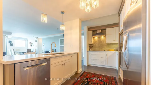 Additional image 20 of 77 Harbour Sq Unit 2412