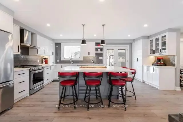 Additional image 24 of 4 Pacer Crt