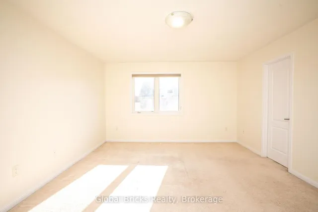 Additional image 29 of 37 Seafair Cres