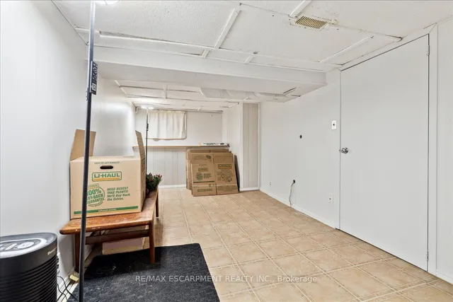 Additional image 33 of 100 Balmoral Ave