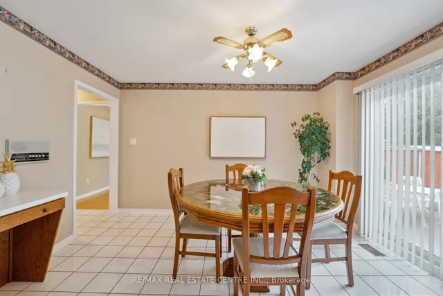 Additional image 20 of 56 Canarvan Crt