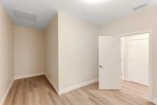 Additional image 32 of 30 DEAN PARK Rd Unit #10