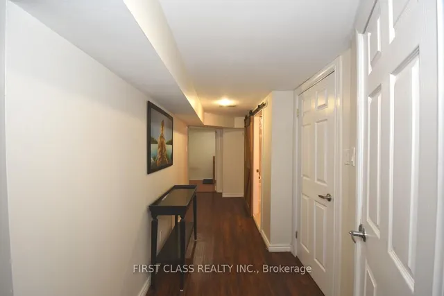 Additional image 23 of 102 Greenwood Ave