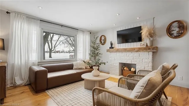 Additional image 6 of 4 Holt Ave