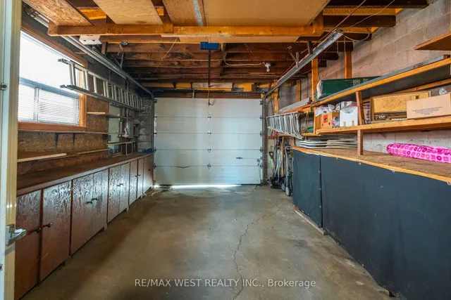 Additional image 27 of 119 Bellwoods Ave