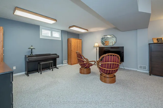 Additional image 26 of 900 Doon Village Rd Unit 12