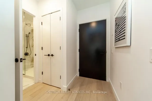 Additional image 36 of 505 Richmond St Unit 424