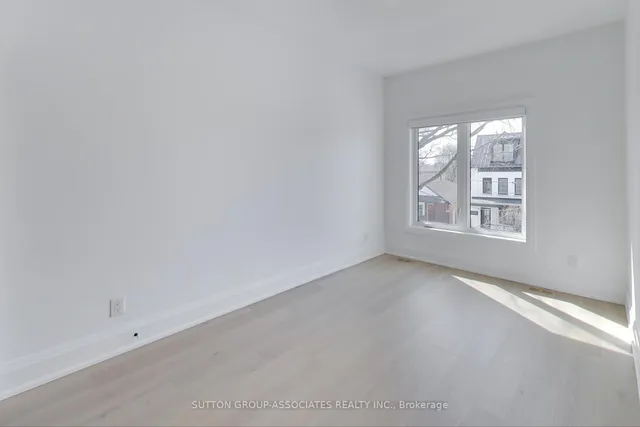 Additional image 48 of 393 Winnett Ave