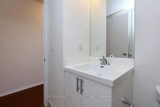 Additional image 17 of 800 Lawrence Ave Unit 216