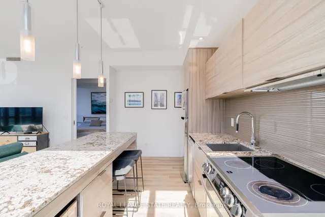 Additional image 14 of 8 Charlotte St Unit 1407