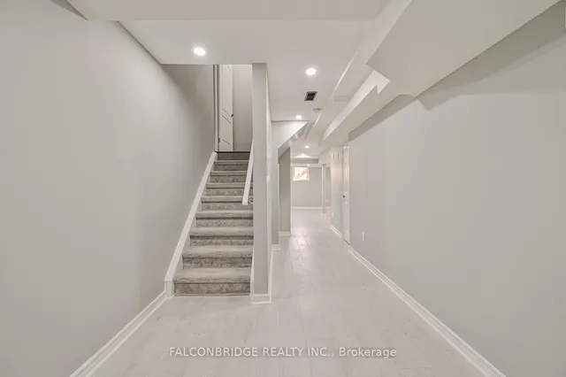 Additional image 37 of 28 Davenfield Circ