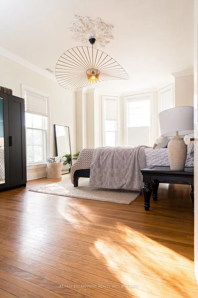 Additional image 33 of 293 Park St