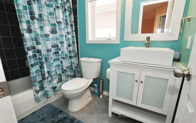 Additional image 25 of 51 Eastport Dr