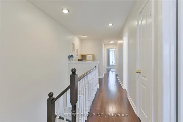 Additional image 16 of 929 Ledbury Cres