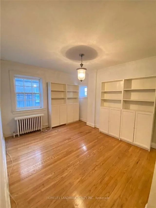 Additional image 8 of 480 Oriole Pkwy Unit 107