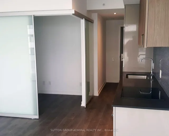 Additional image 7 of 161 Roehampton Ave Unit 3505