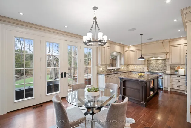 Additional image 12 of 6 Oak Hampton Blvd