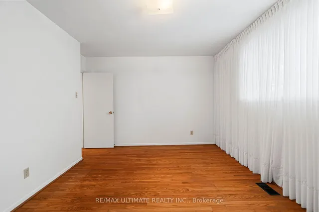 Additional image 31 of 8 Keane Ave