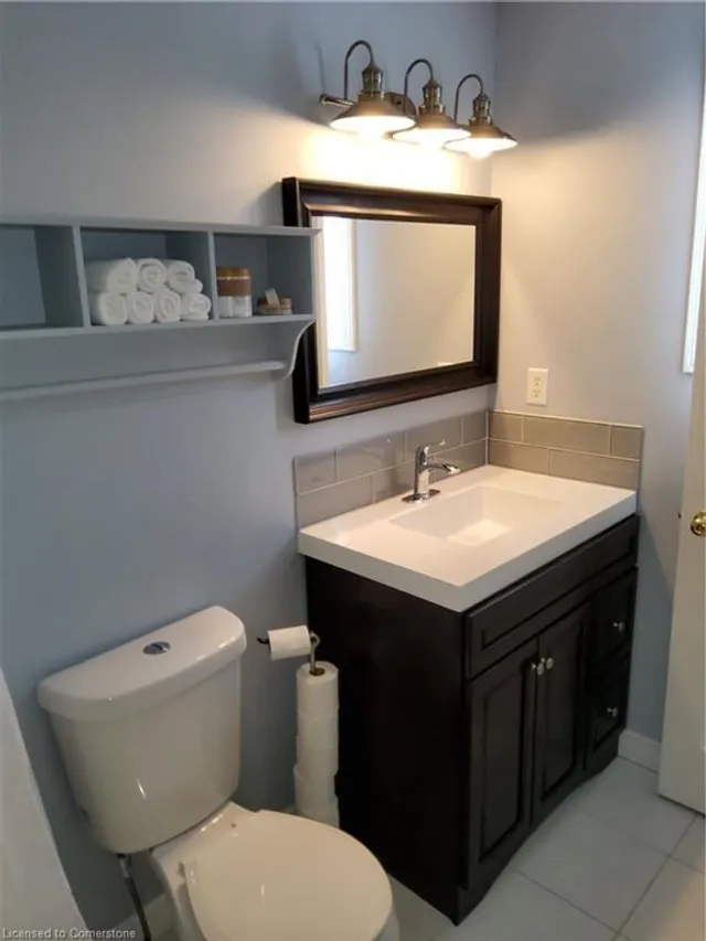 Additional image 21 of 18 Rideau Cres