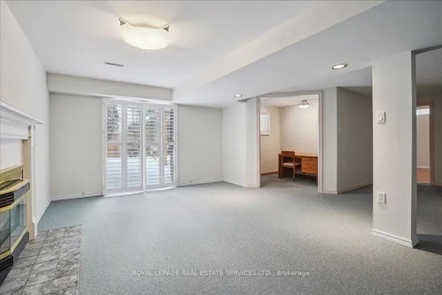 Additional image 34 of 2076 Pelee Blvd