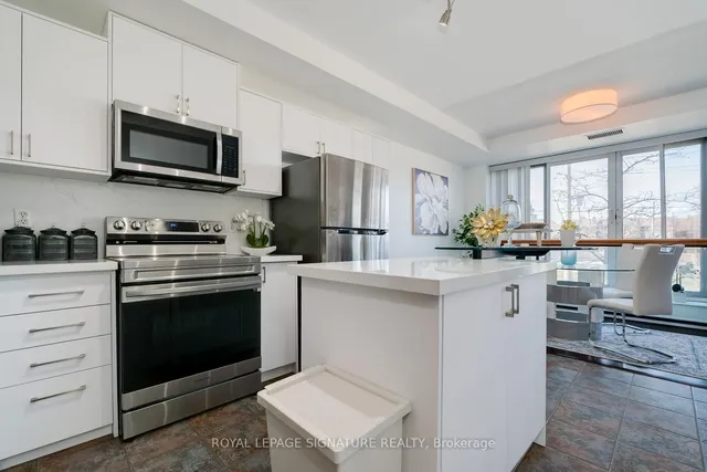 Additional image 4 of 200 Burnhamthorpe Rd Unit 201